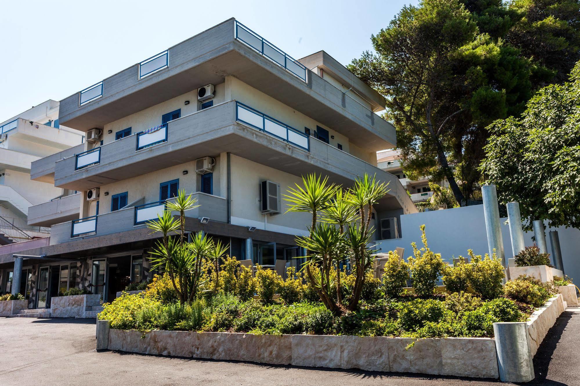 Hotel Baia Santa Barbara Rodi Garganico Exterior foto